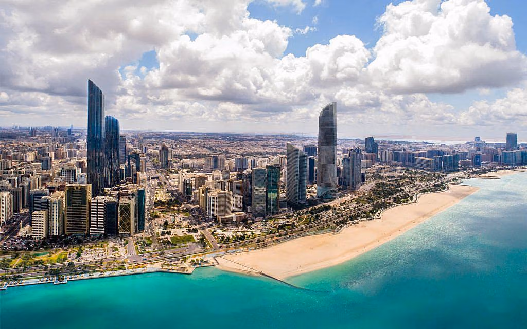 Expats Buy A Property in Abu Dhabi Body 3 19 9 22 1024x640 2