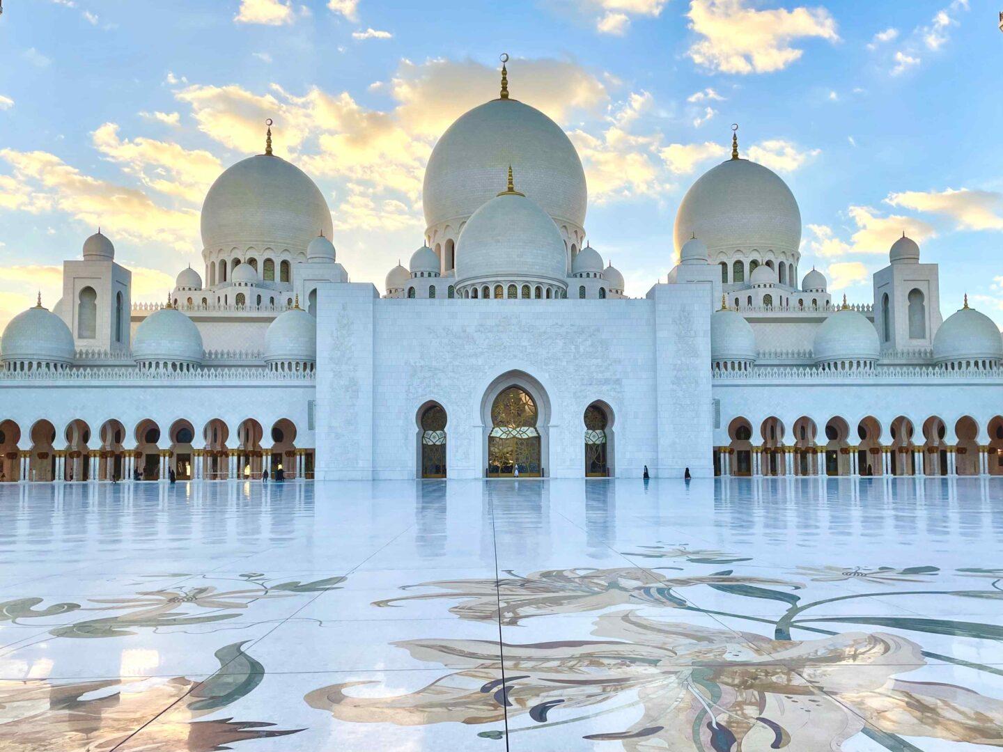 Abu Dhabi: An Unforgettable Vacation Destination