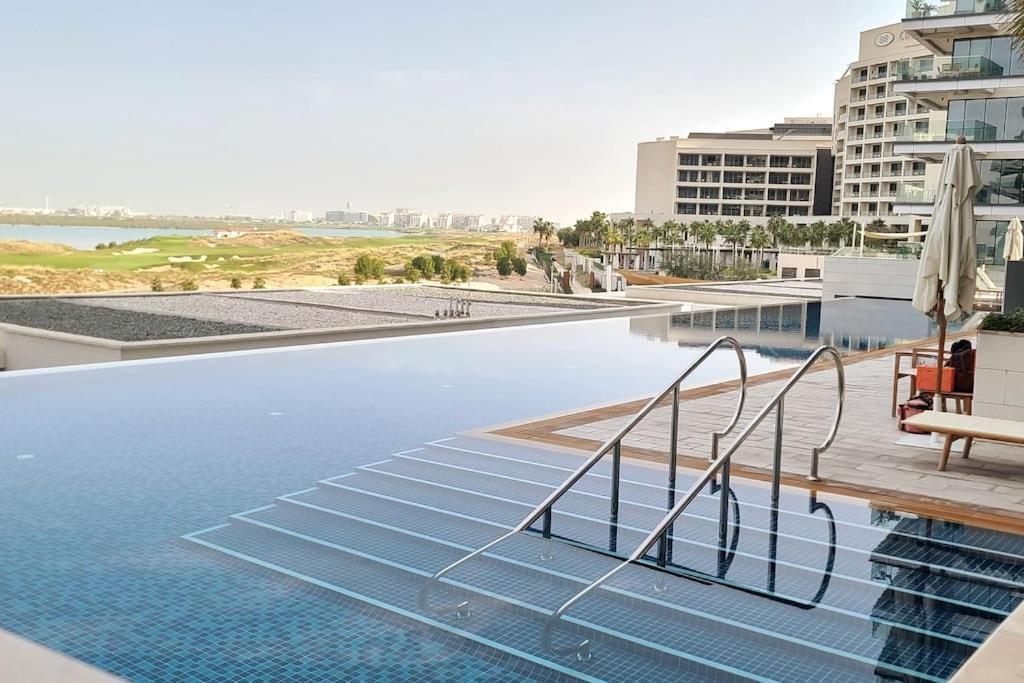 beachfront apartment in abu dhabi