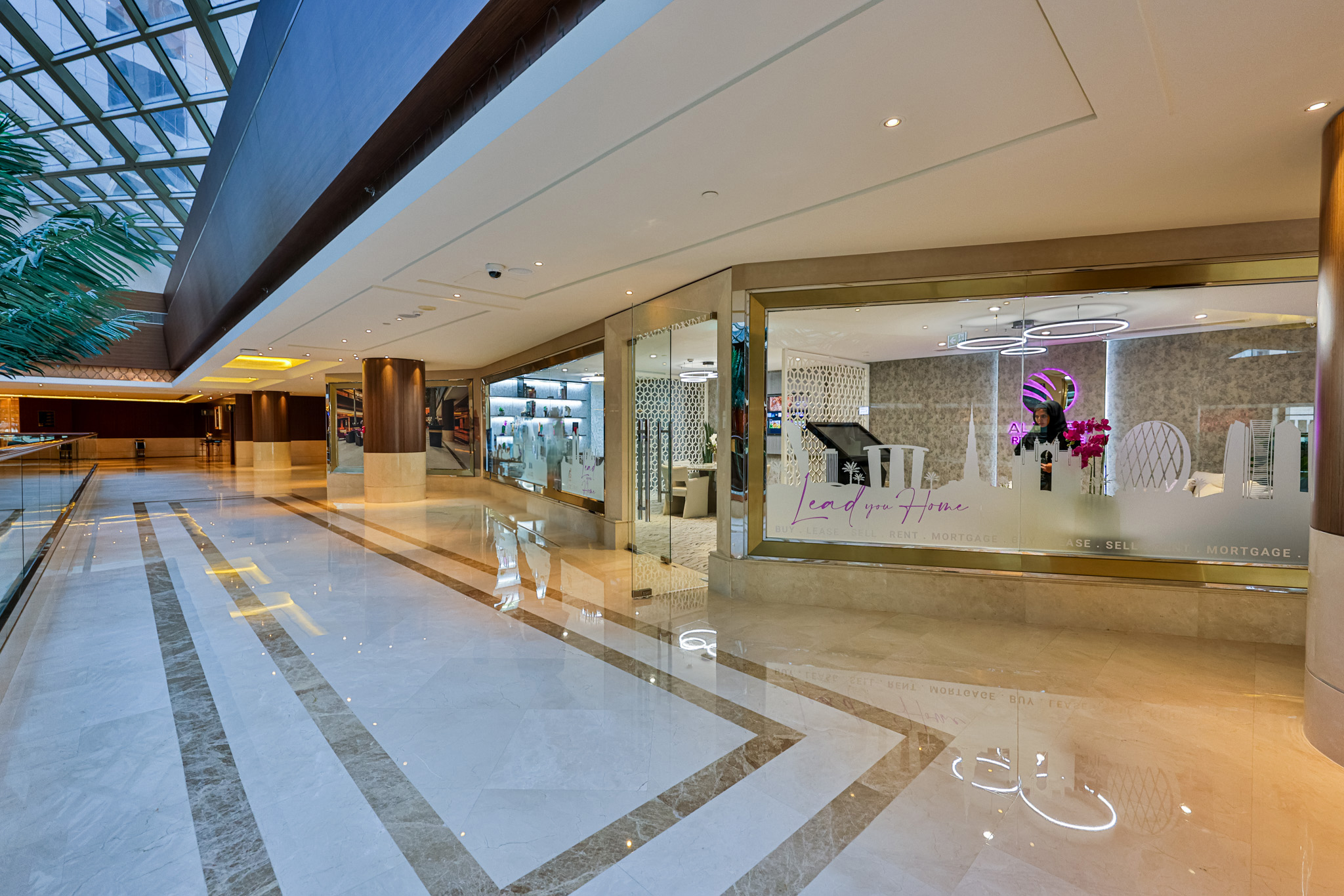 Dusit Thani 13
