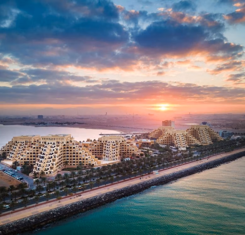 La Perla by BNW and Pearl | Luxury Apartments & Penthouses in Al Marjan Island