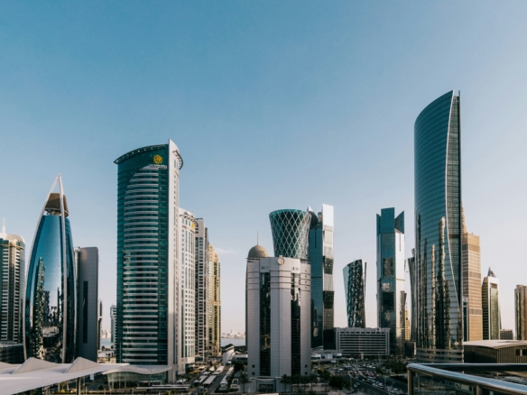 الاستثمار العقاري في أبوظبي 2025 | أفضل المناطق للشراء