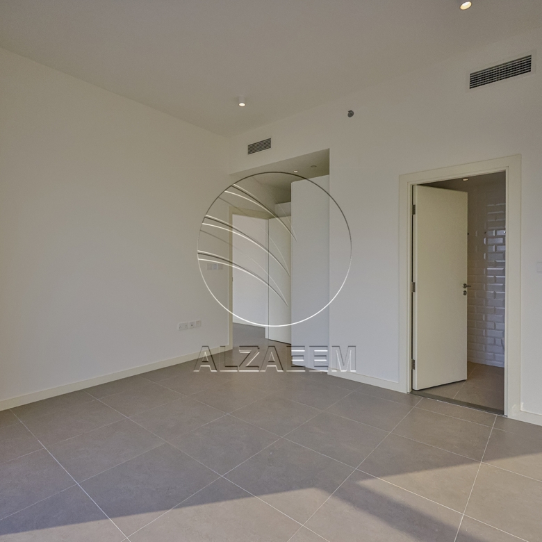 Full Canal View | Stunningly Designed Unit