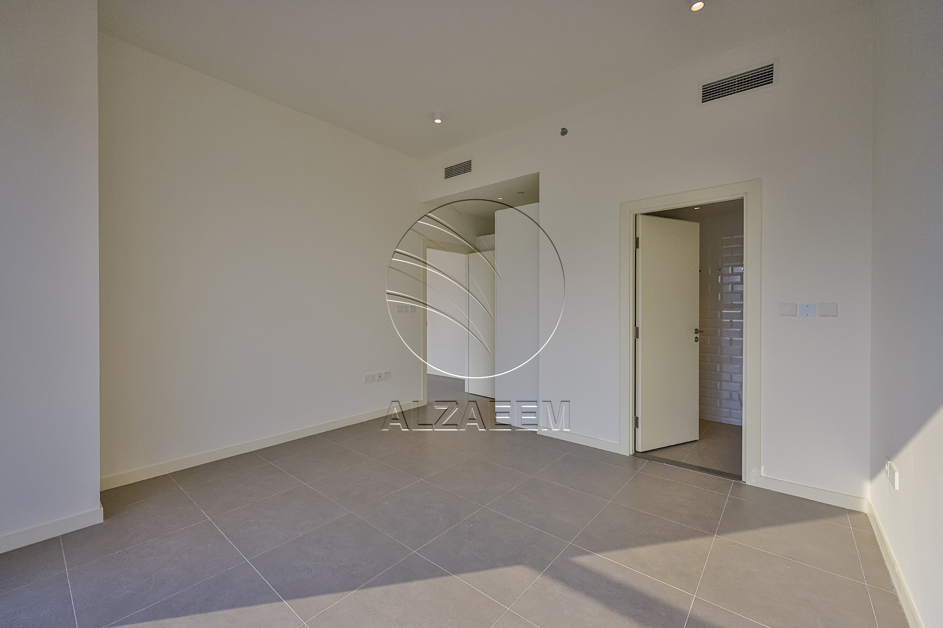 Full Canal View | Stunningly Designed Unit