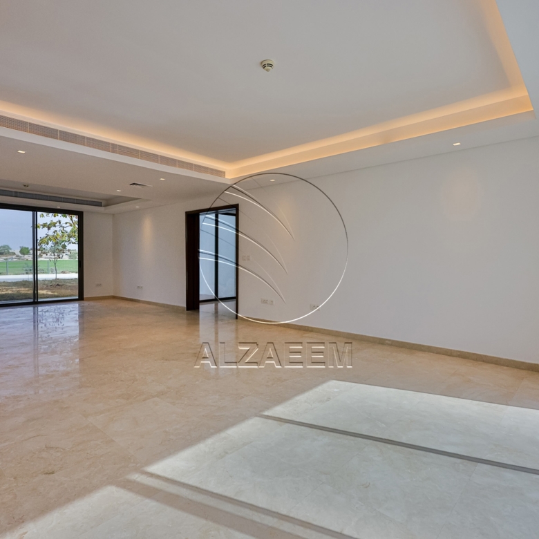 Full Golf Course View | Landscaped | 1047 Sqm Plot