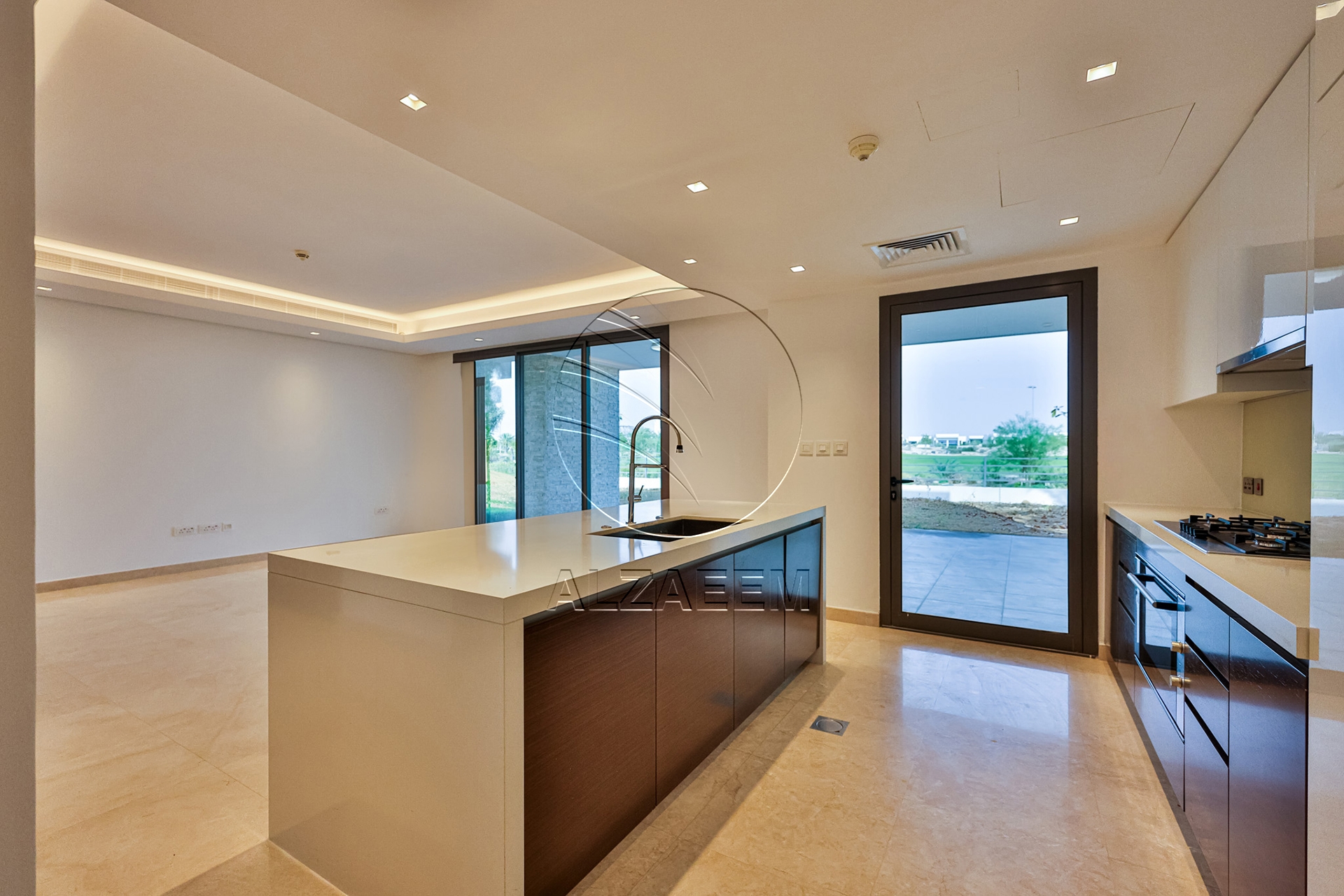 Full Golf Course View | Landscaped | 1047 Sqm Plot