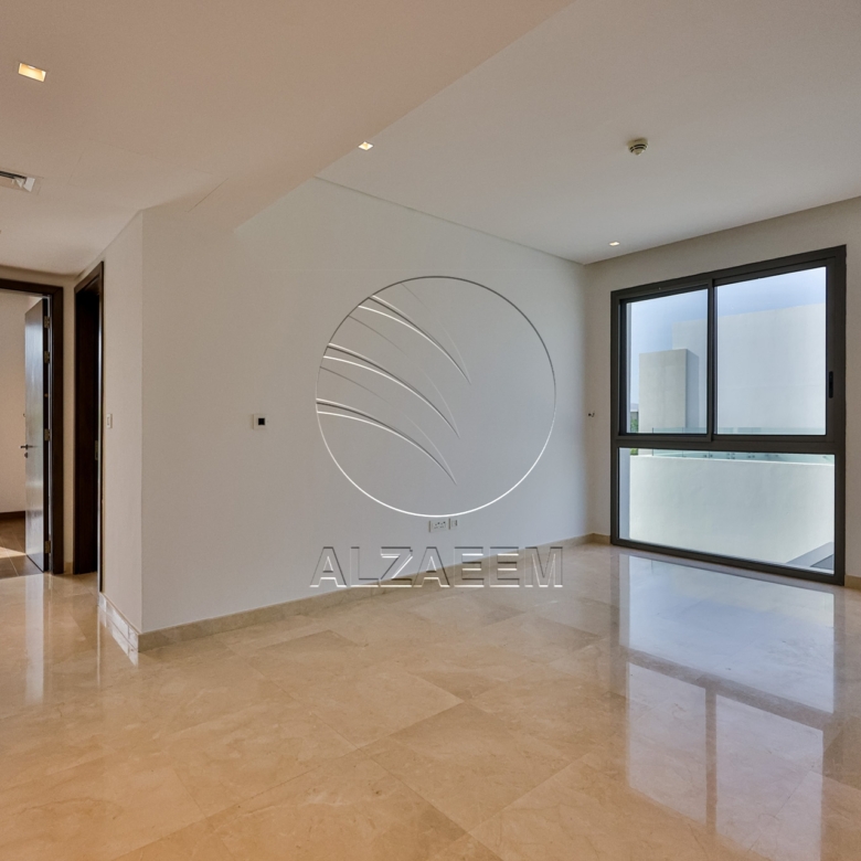 Full Golf Course View | Landscaped | 1047 Sqm Plot