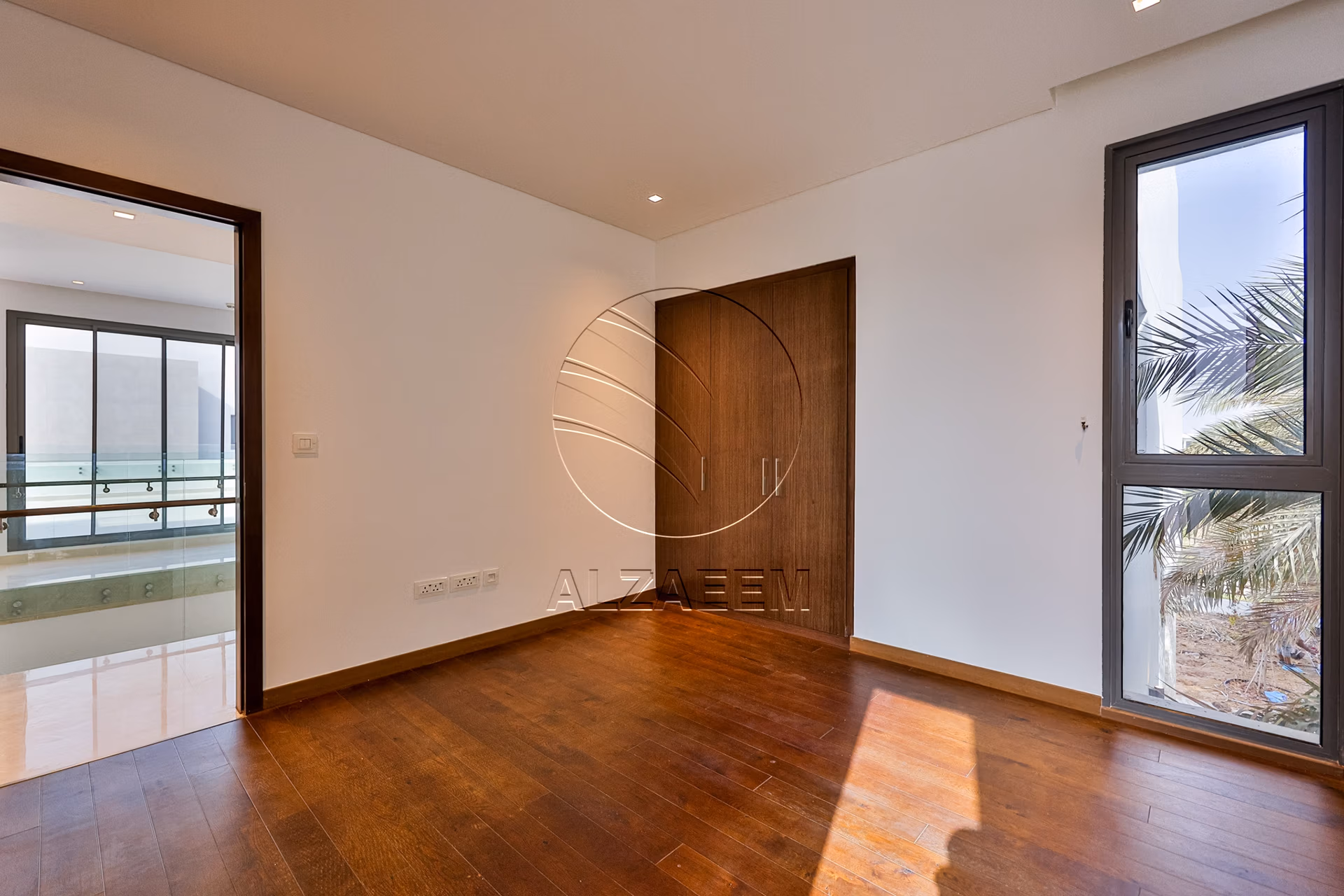Full Golf Course View | Landscaped | 1047 Sqm Plot