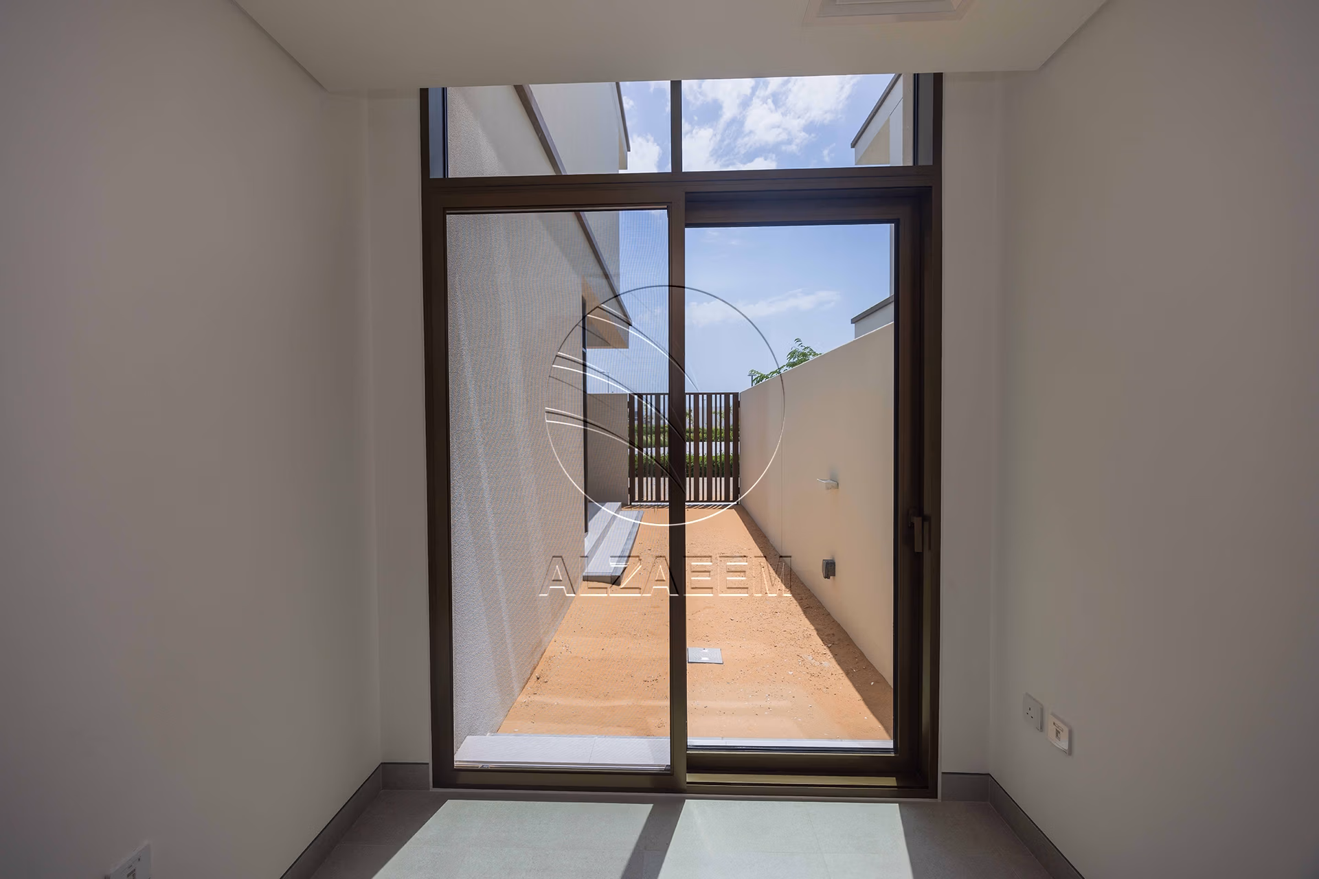 HOT | Corner Unit TH Near the Park