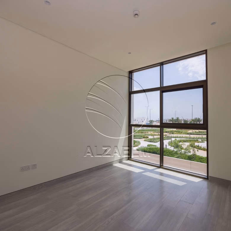 HOT | Corner Unit TH Near the Park