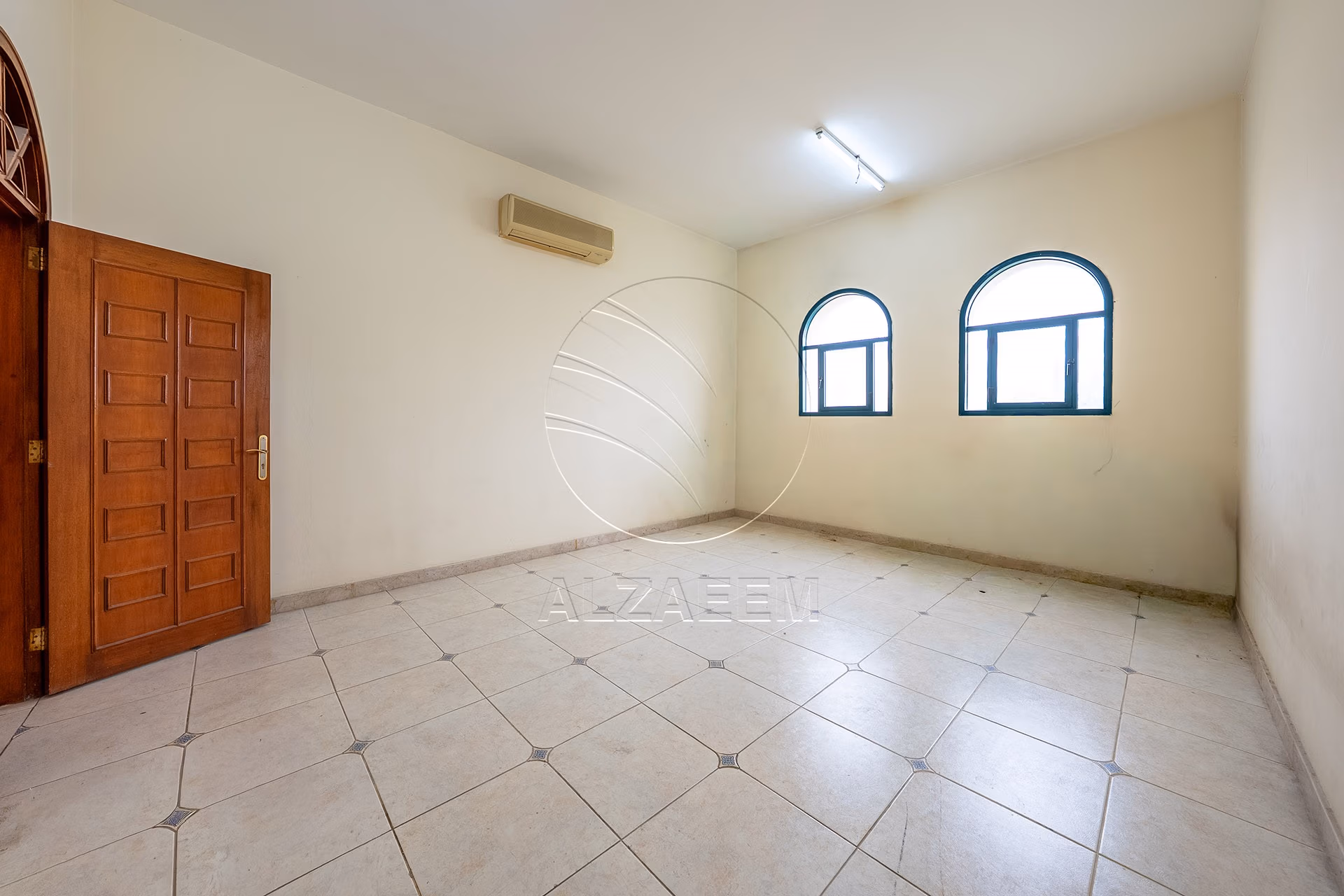 Stunning Villa | Ready for Occupancy | Huge Plot