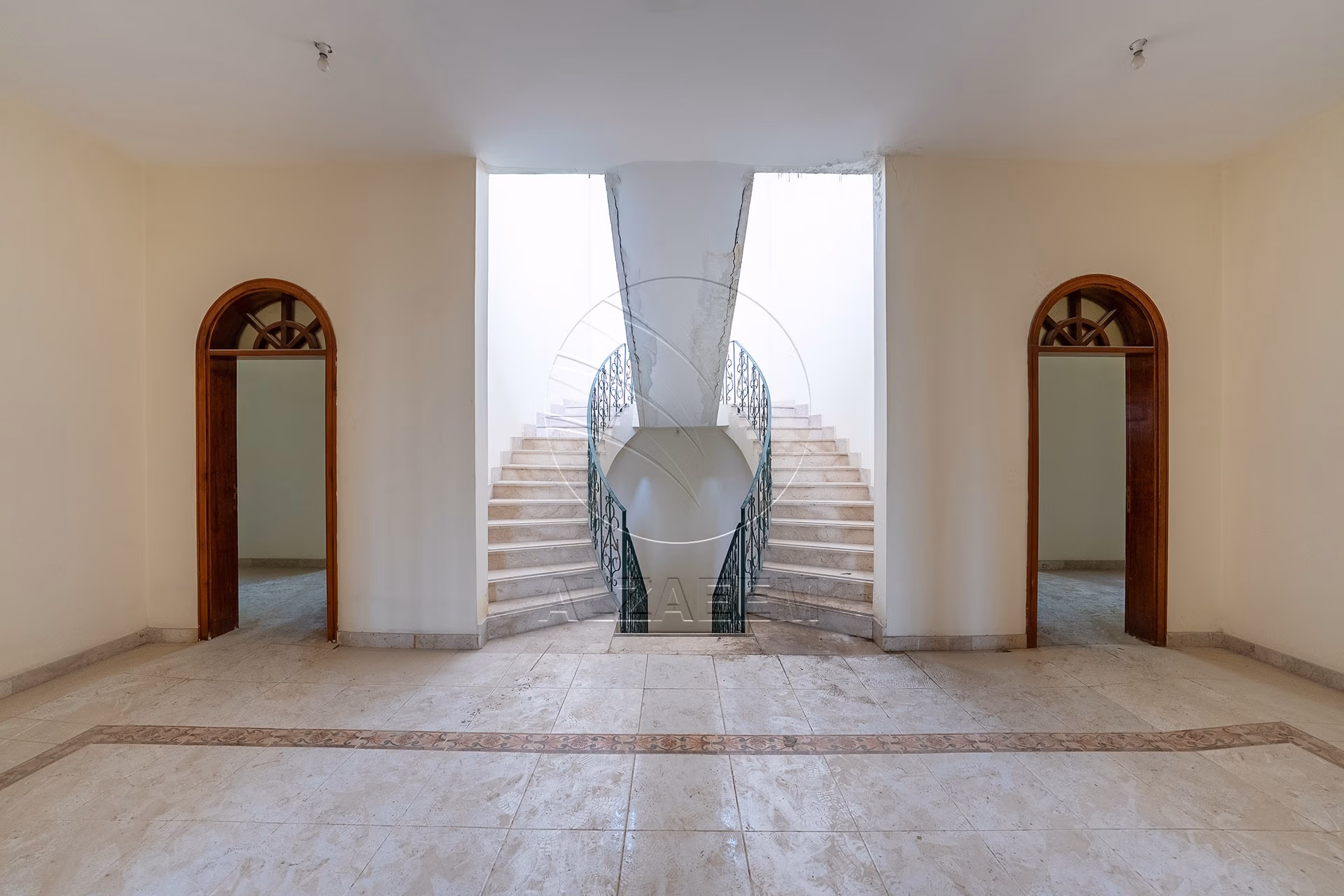 Stunning Villa | Ready for Occupancy | Huge Plot