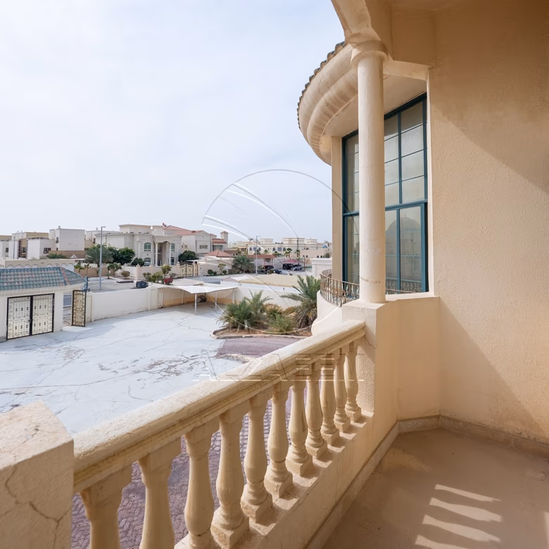 Stunning Villa | Ready for Occupancy | Huge Plot
