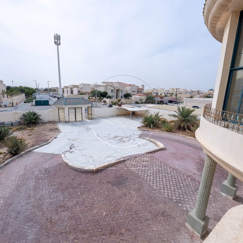 Stunning Villa | Ready for Occupancy | Huge Plot