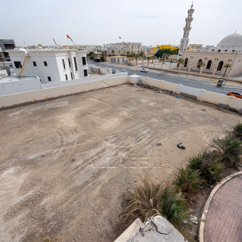 Stunning Villa | Ready for Occupancy | Huge Plot