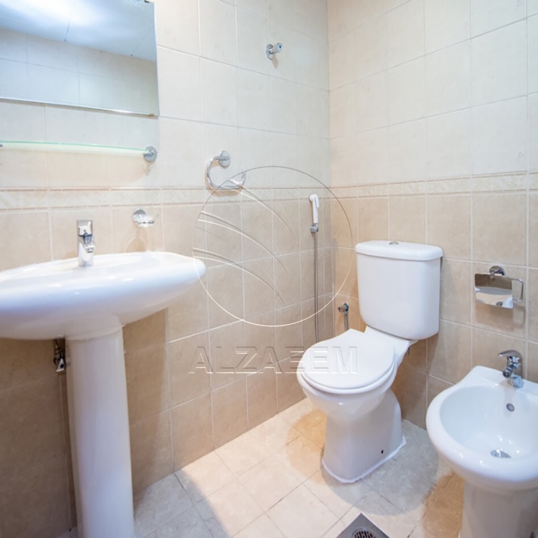 HOT DEAL! Single Row End Unit | Rented + Refund
