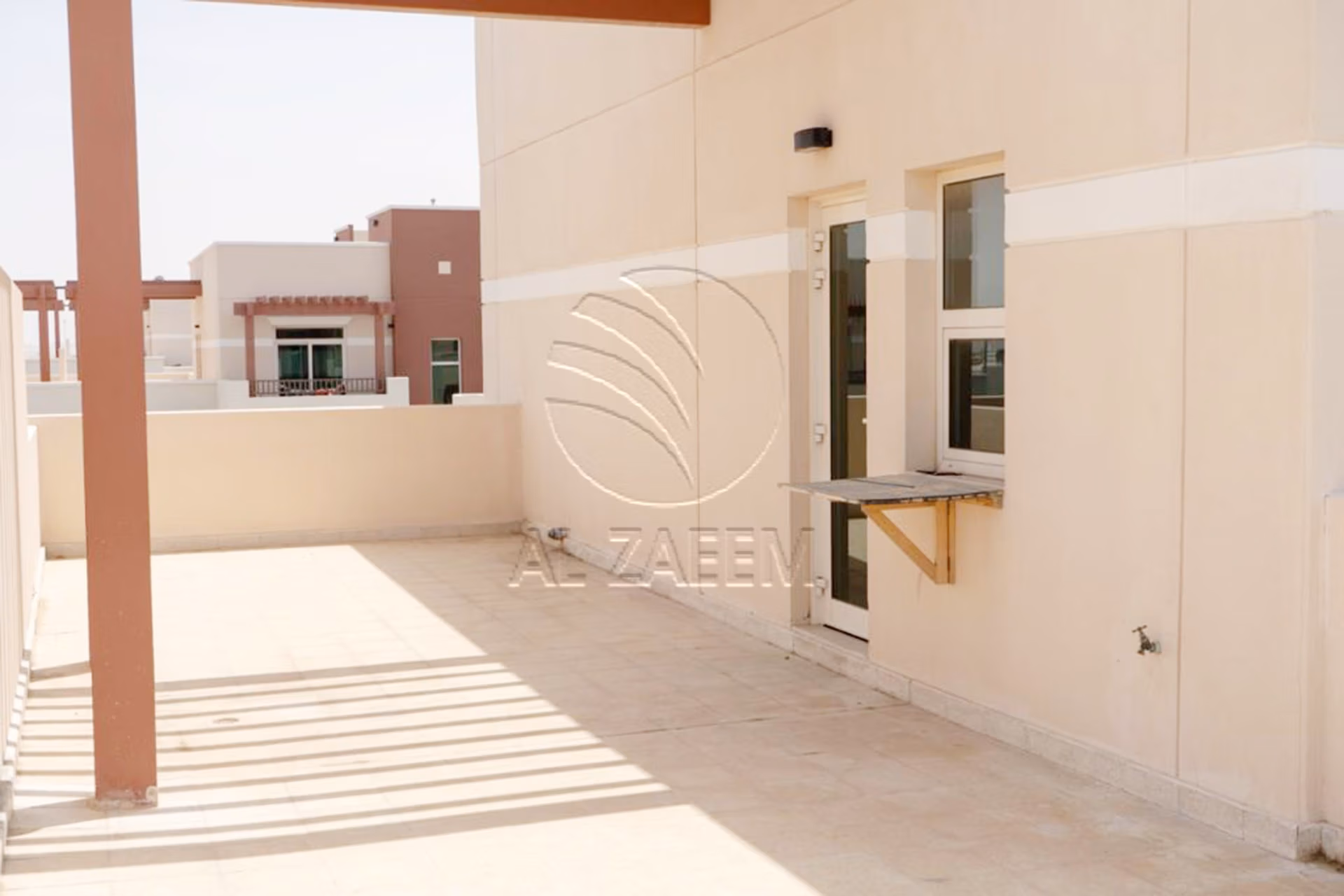 استوديو بعائد استثماري مرتفع مع تراس كبير | مؤجَّر. شقة للبيع في منطقة ووترفول، الغدير