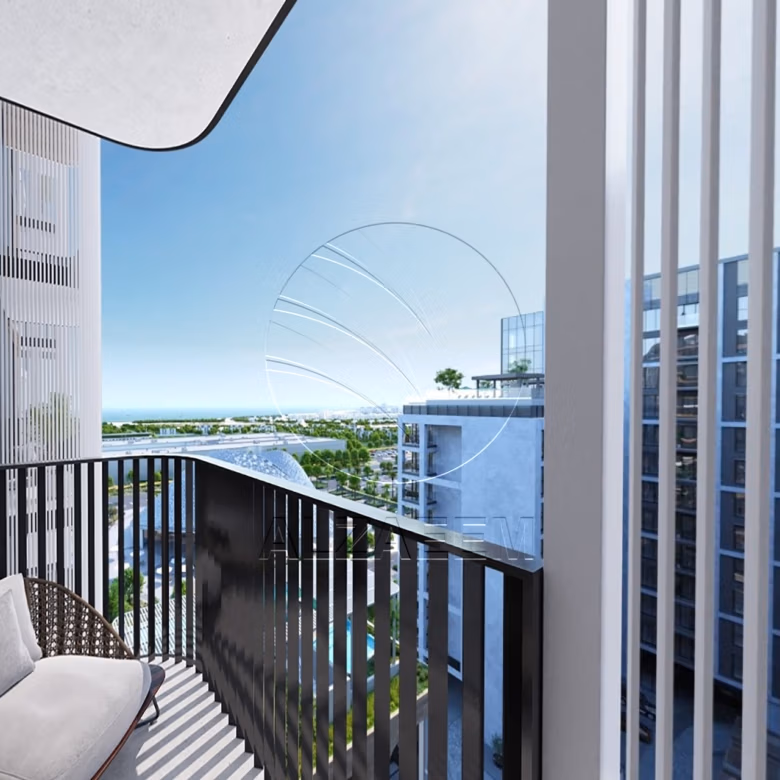 Louvre Museum and Sea View | High Floor