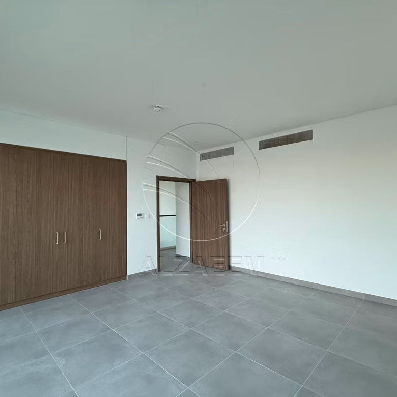 Double Row Corner | Duplex | Move-in Ready