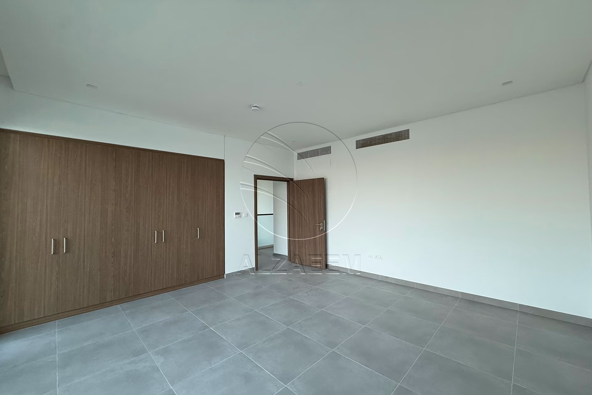 Double Row Corner | Duplex | Move-in Ready