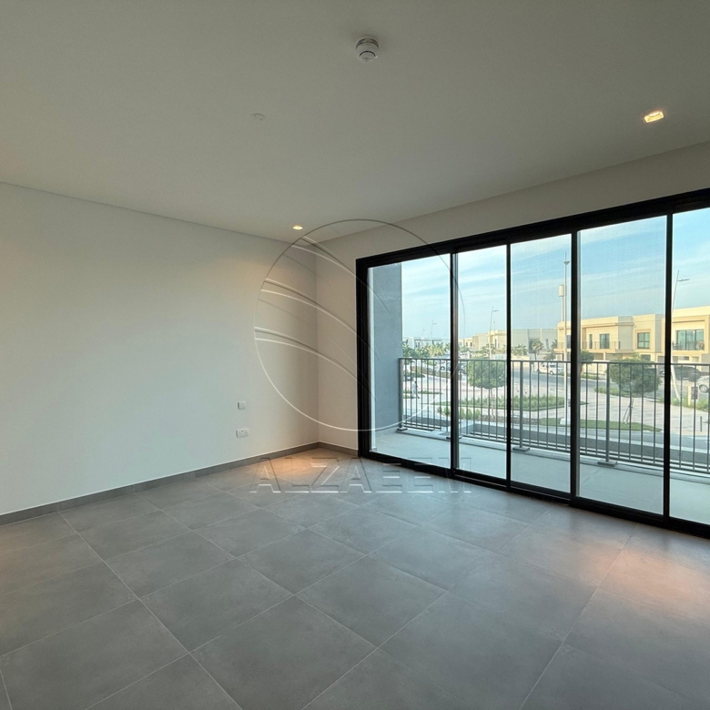 Double Row Corner | Duplex | Move-in Ready
