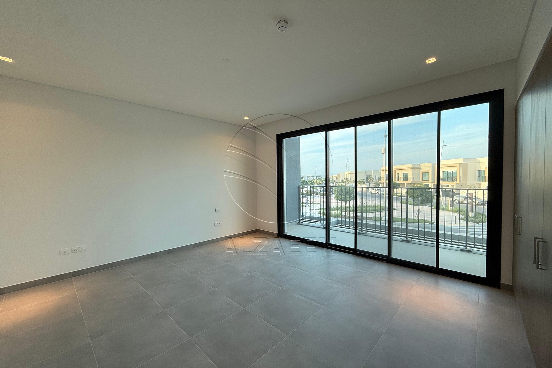 Double Row Corner | Duplex | Move-in Ready