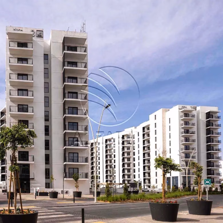 Partial Canal View Rent Refundable High Floor 12