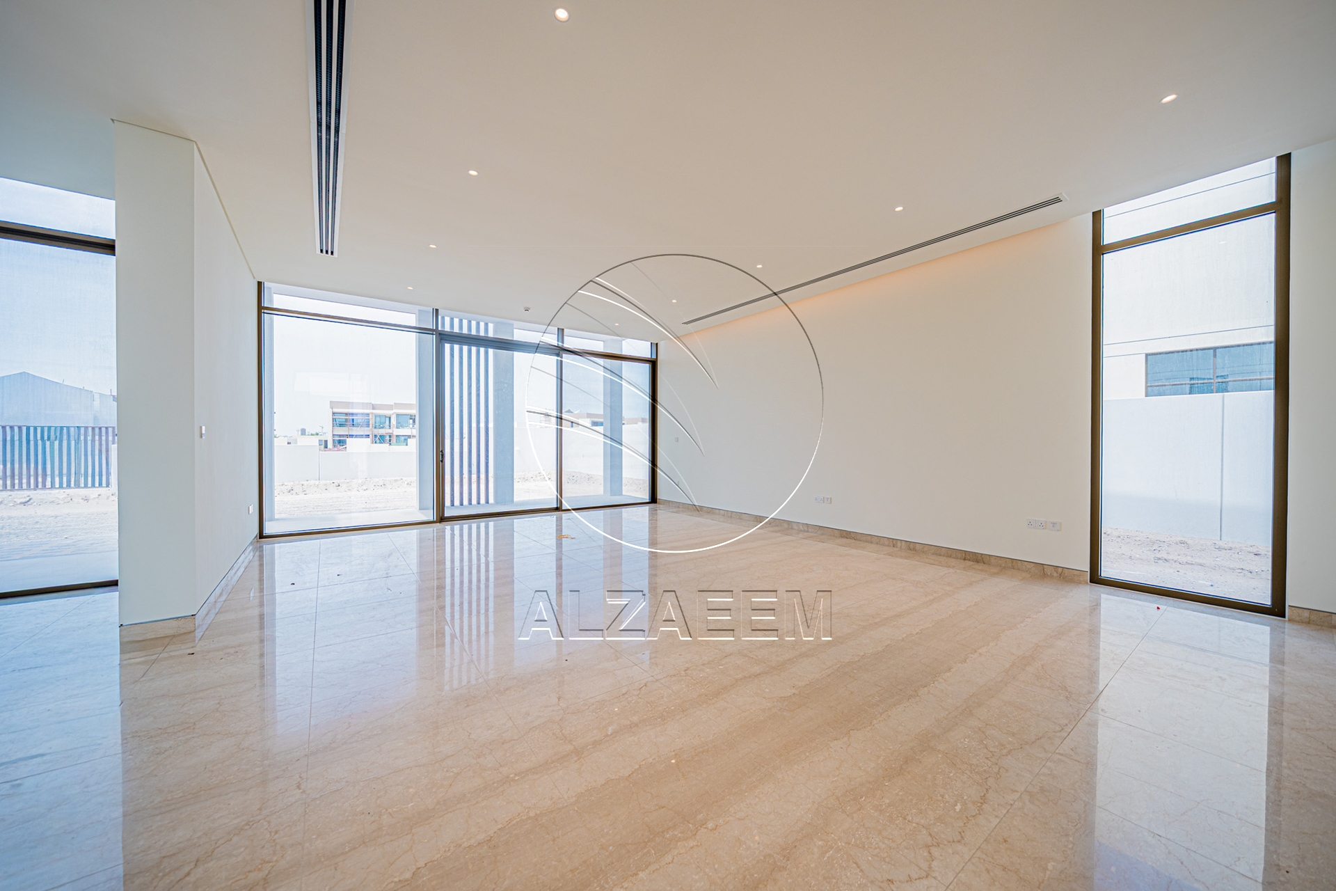 VACANT Exclusive V-5 SELECT | Partial Sea View