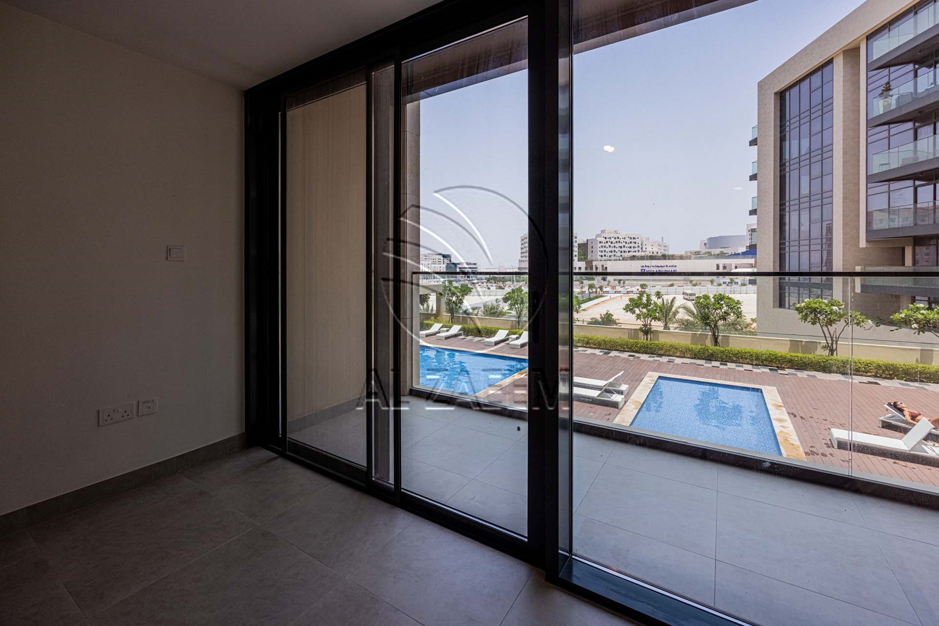 Vacant | DUPLEX | Facing The Pool | 4 payments