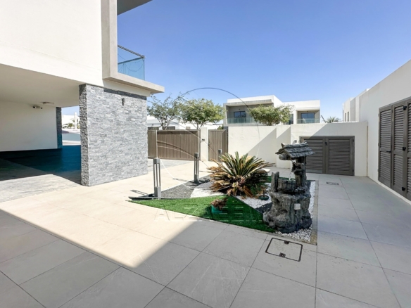 Single Row Corner | Golf Course View | Jacuzzi