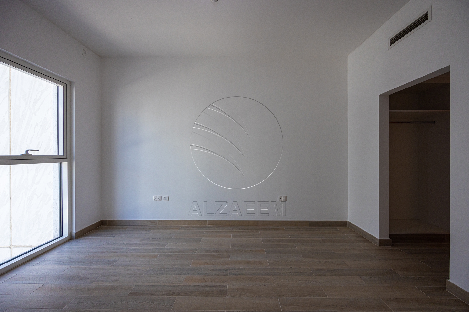Partial Canal View | High Floor | VACANT