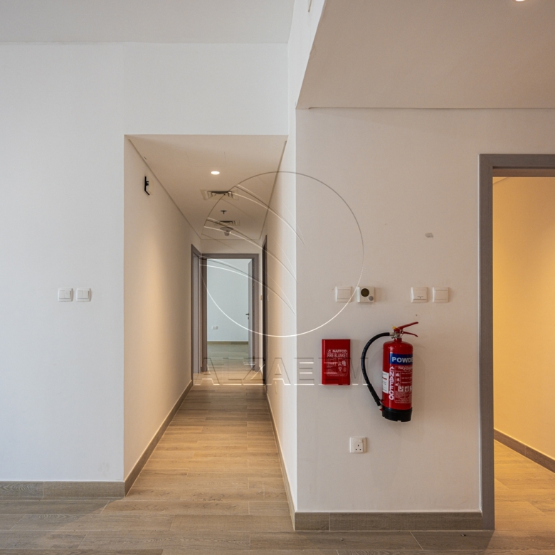 Partial Canal View | High Floor | VACANT