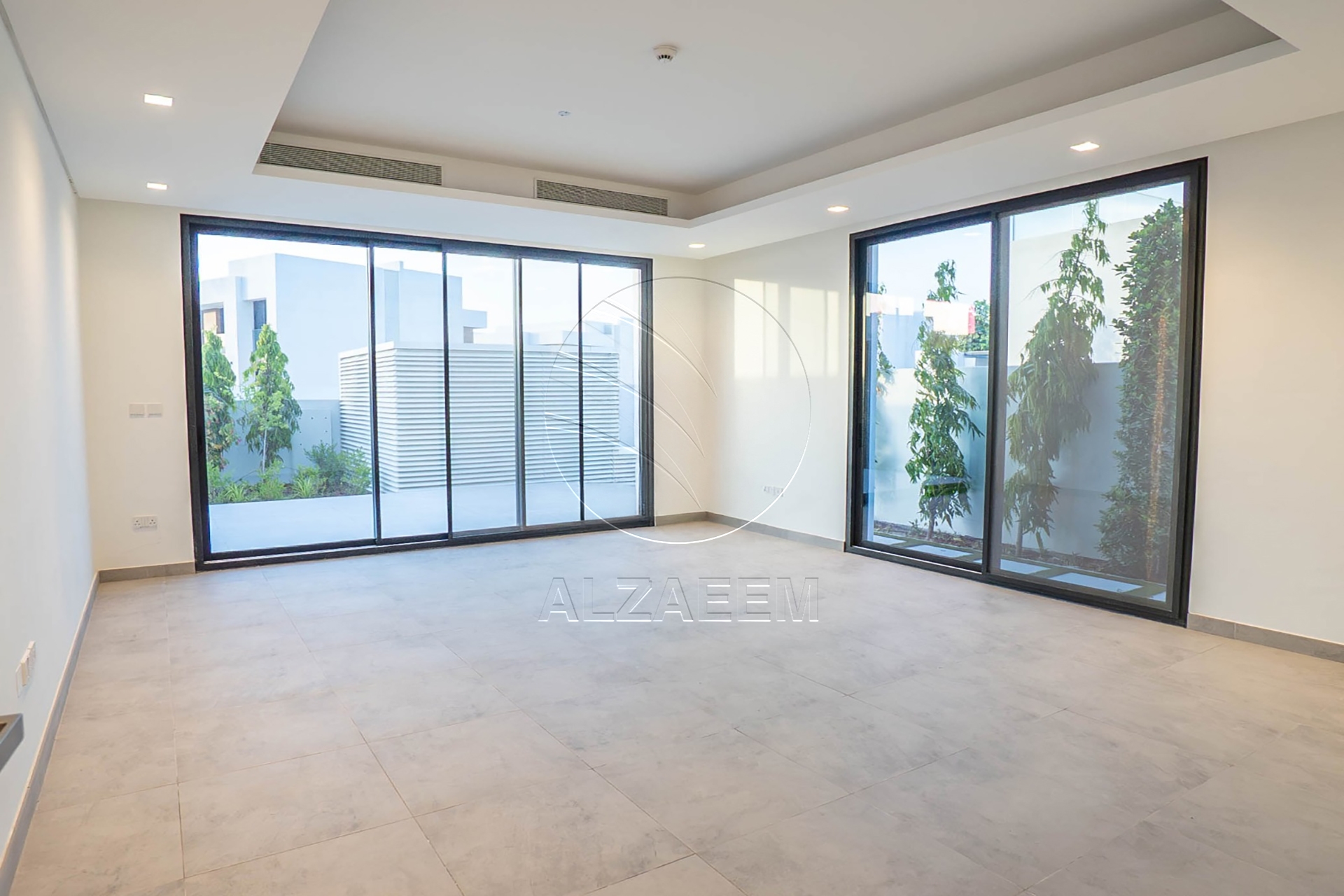 High Quality Upgraded Villa | Single Row | VACANT