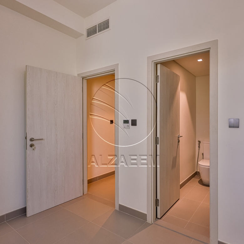 Single Row | Semi Corner and High End Location
