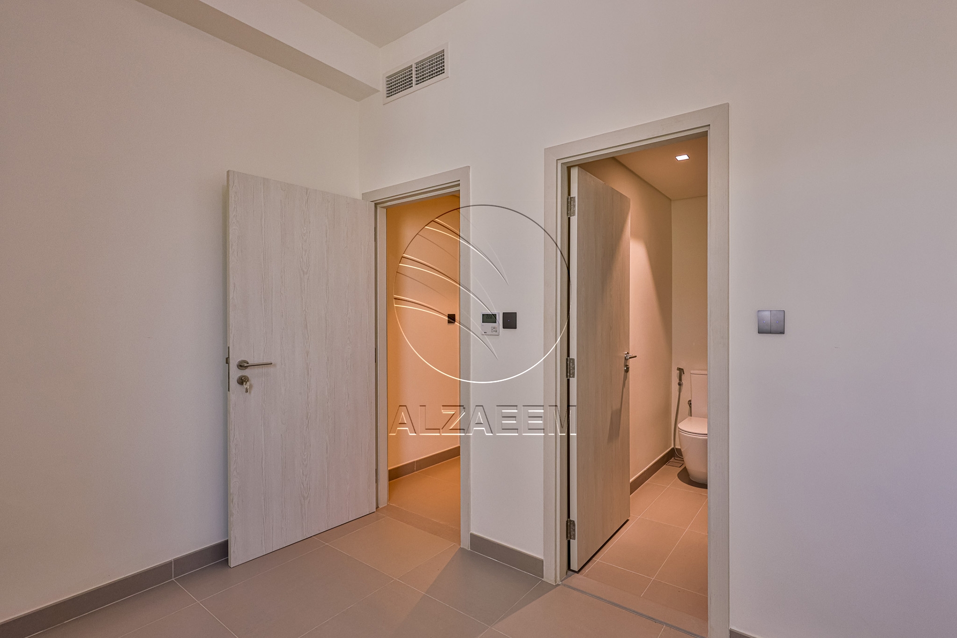 Single Row | Semi Corner and High End Location