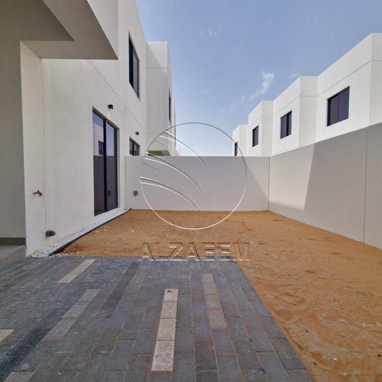√ VACANT! Corner | Big Plot | Double Row √