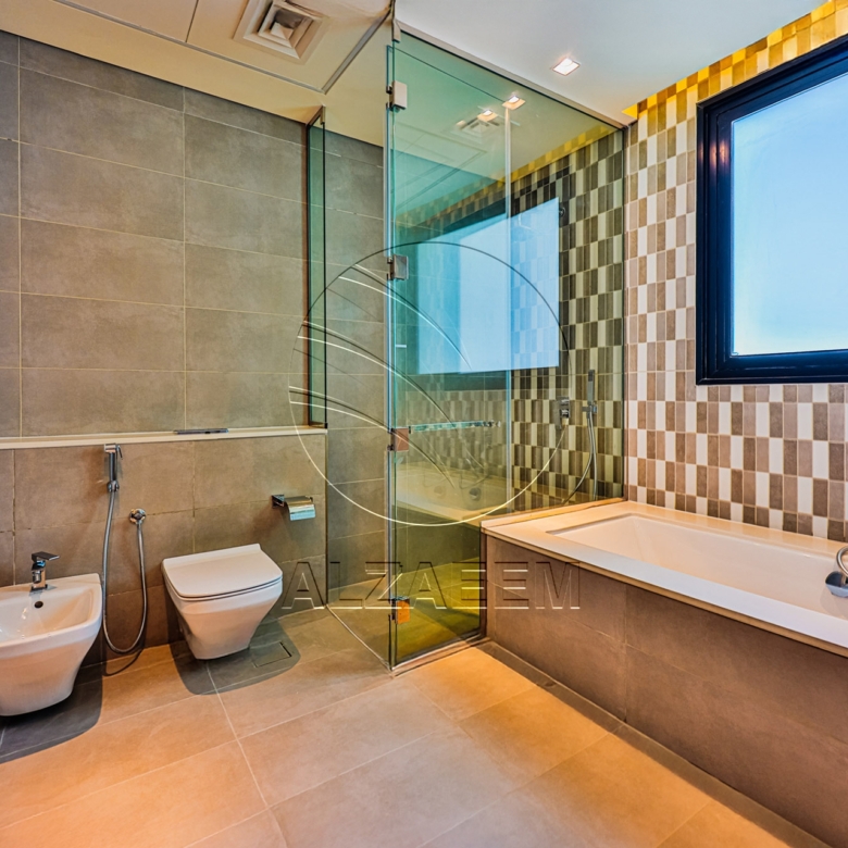 HOT! Single Row – Mid Unit | VACANT