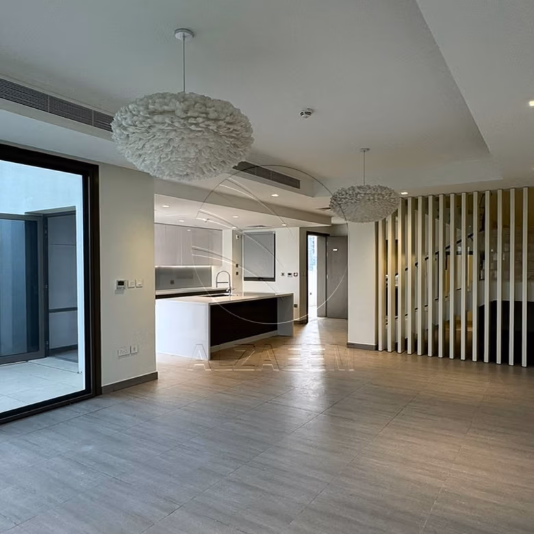 √HOT DEAL | Move-in Ready | Single Row – Mid Unit√