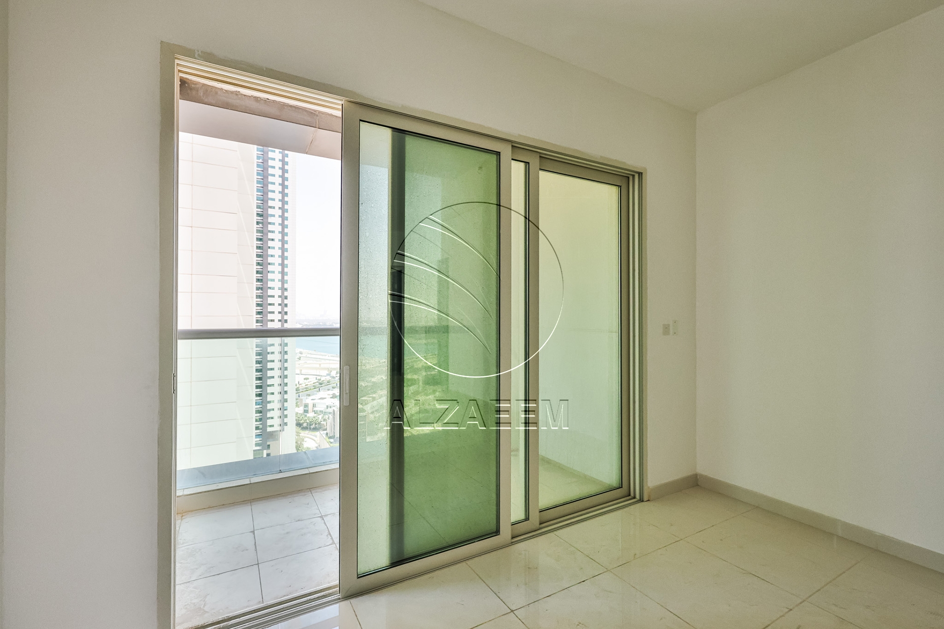 HIGH Level | BIG LAYOUT | Balcony | Open Kitchen