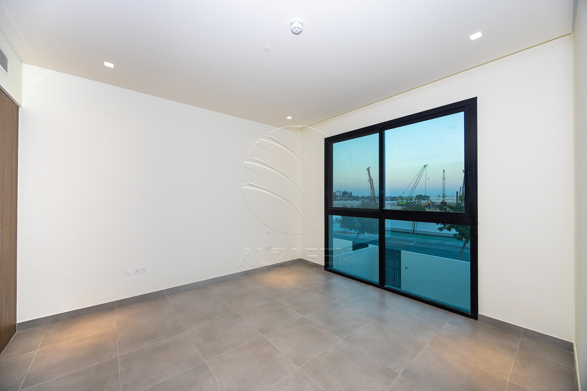 Stand Alone |Single Row -Corner | Golf Course View