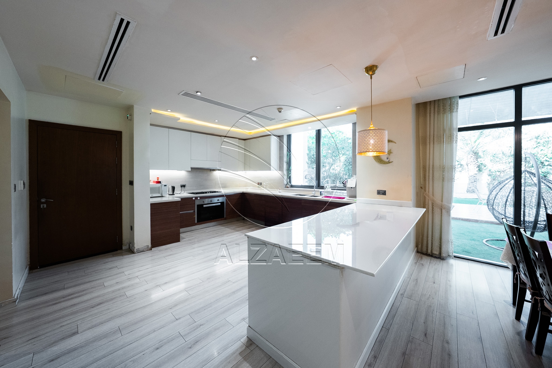 VIP | Upgraded Villa | Corner Single Row | Jacuzzi