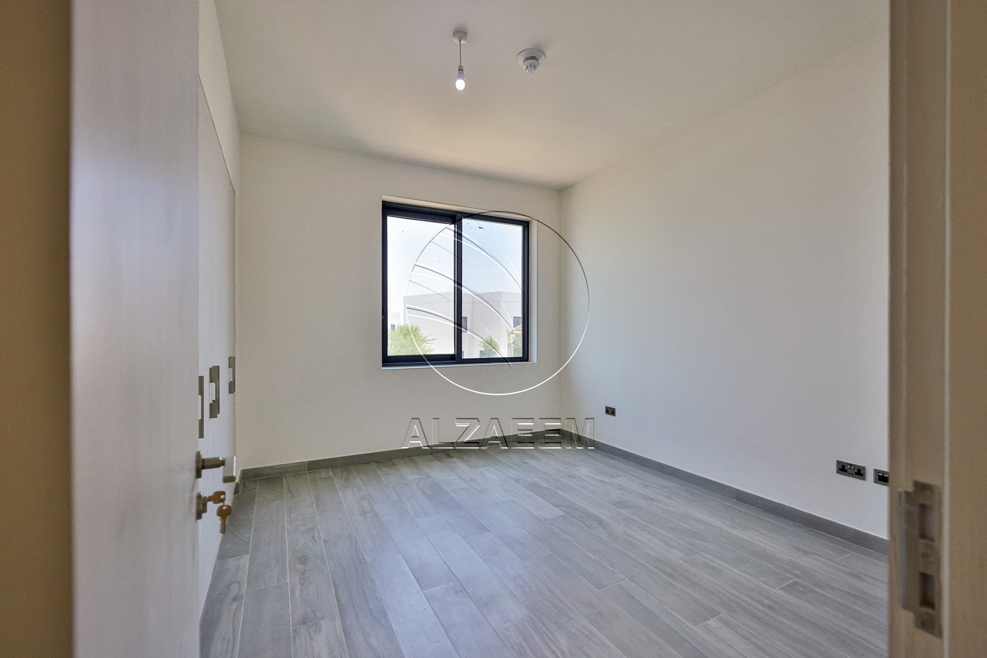 HOT! Single Row | Rented with Refund | High ROI