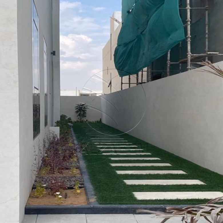 √ Landscaped Area | 6 Masters | Modern Finishing √