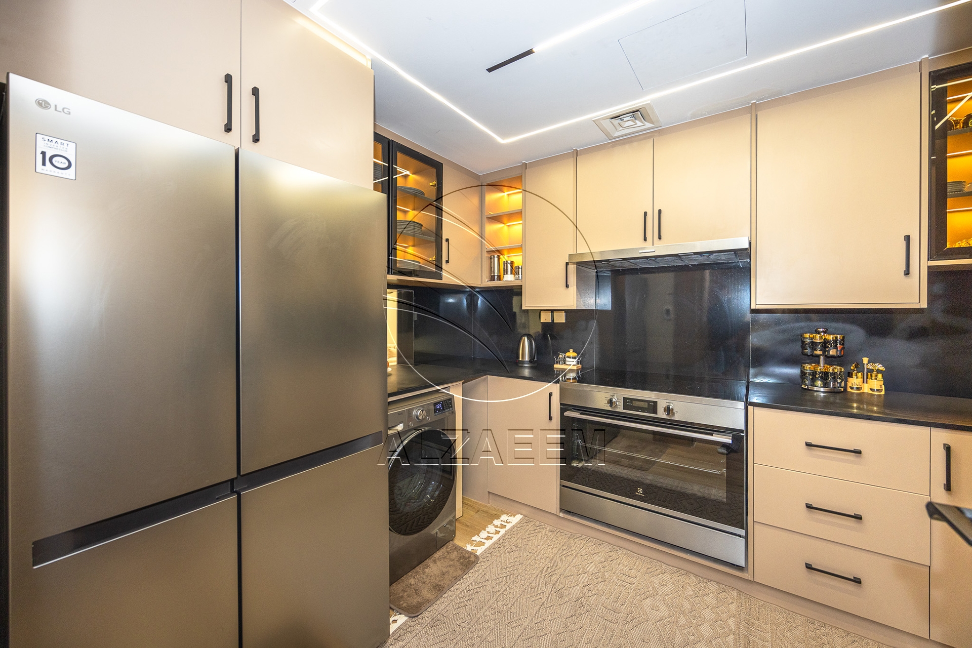 √ FURNISHED! Modified 2BR+Maid | Sea View √