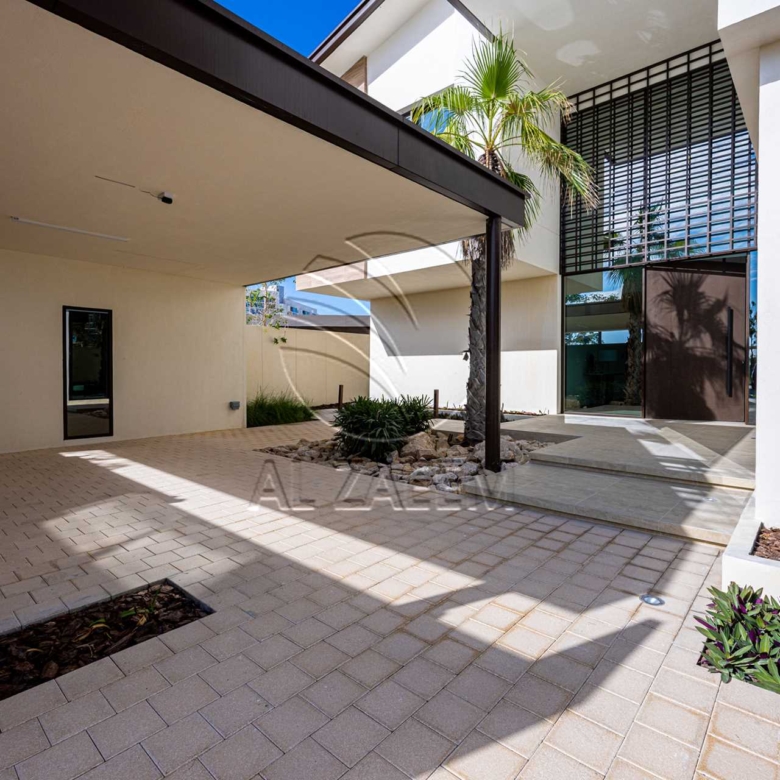 Price Reduced! Prime Location | HIGH Ceiling