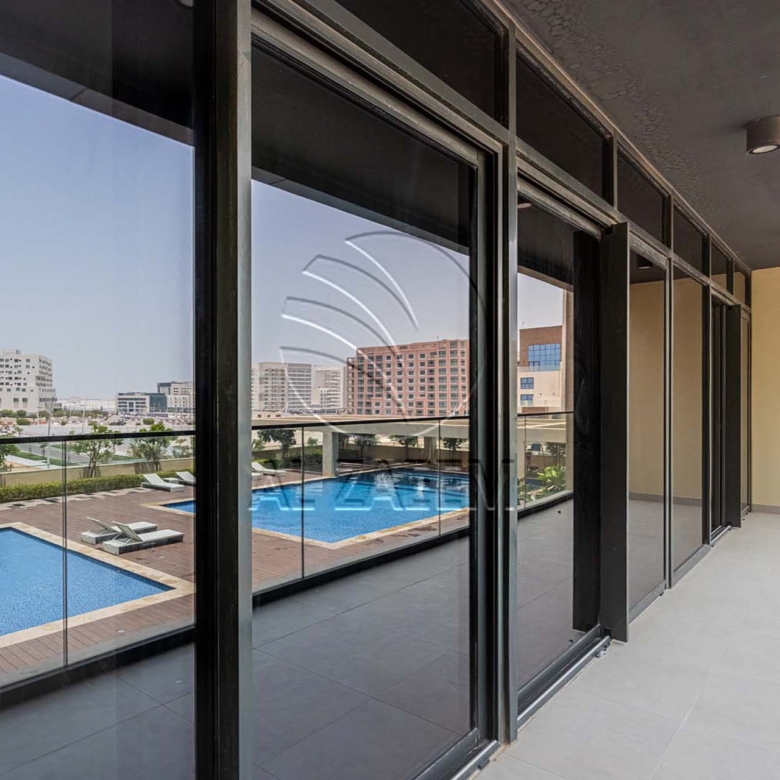 Vacant | DUPLEX | Facing The Pool | 4 payments