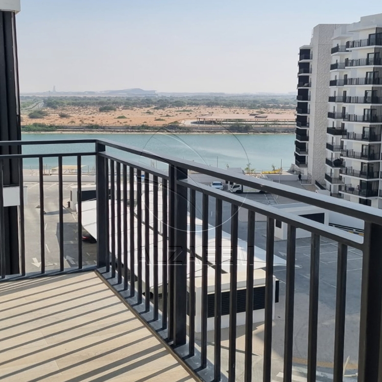 VACANT! Furnished Unit | Mid Level