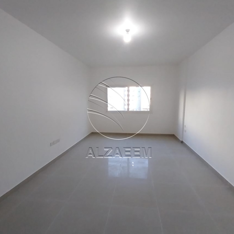 √VACANT! Community View | Mid Level√