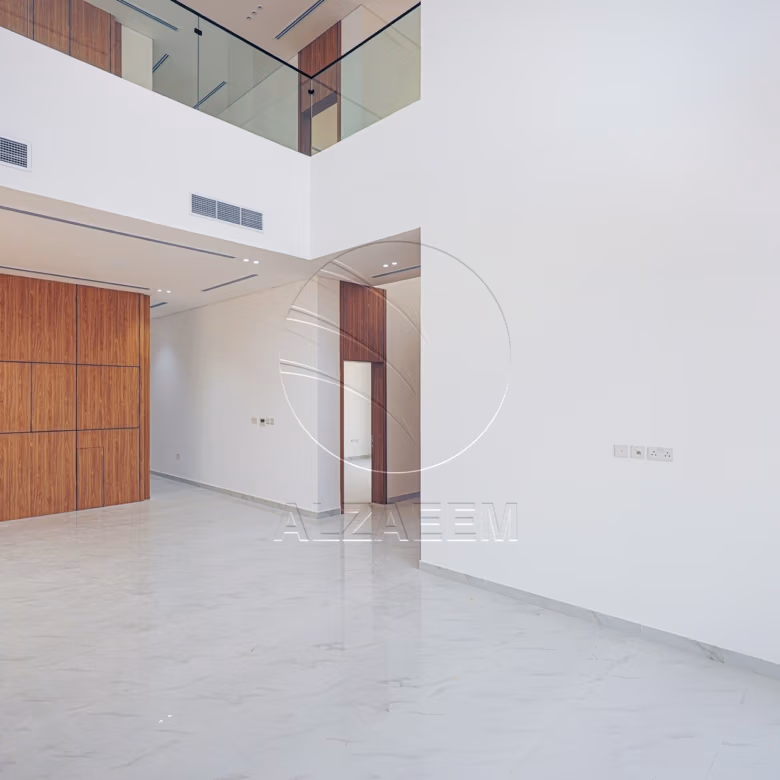 Corner | High Quality Finishing| High Ceiling