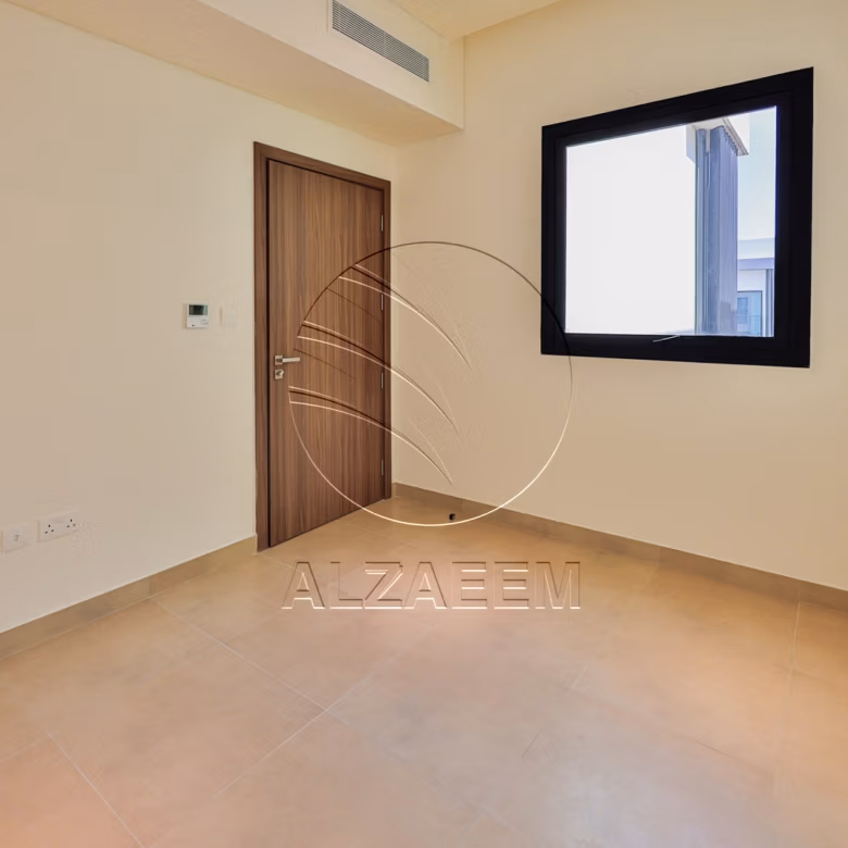 √Corner Single Row! Biggest 2BR Plot in Yas Acres√